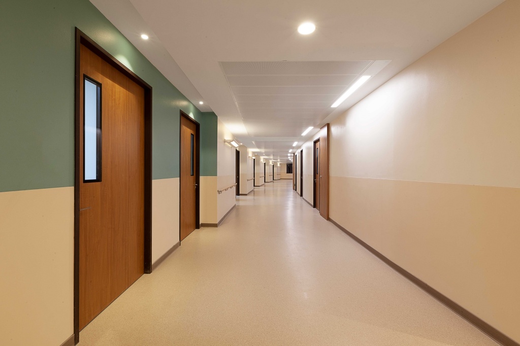 醫(yī)院-梧州市人民醫(yī)院整體搬遷項目（一期）住院樓二次裝修工程