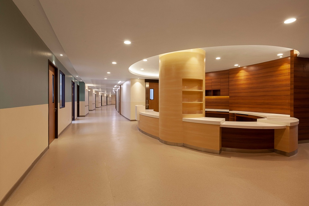 醫(yī)院-梧州市人民醫(yī)院整體搬遷項目（一期）住院樓二次裝修工程